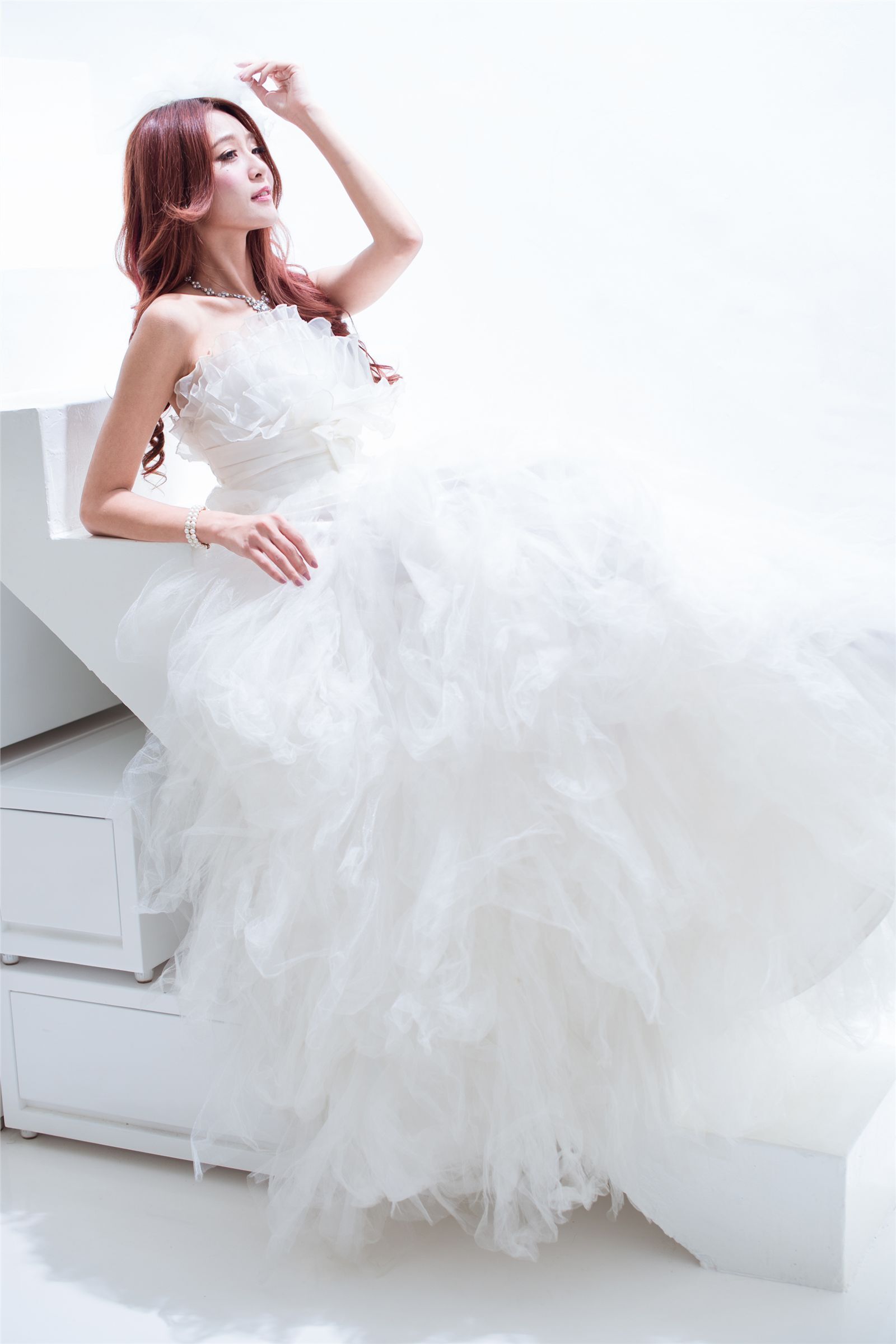 Beautyleg模特周边 2013.12.15 Winnie小雪婚纱秀